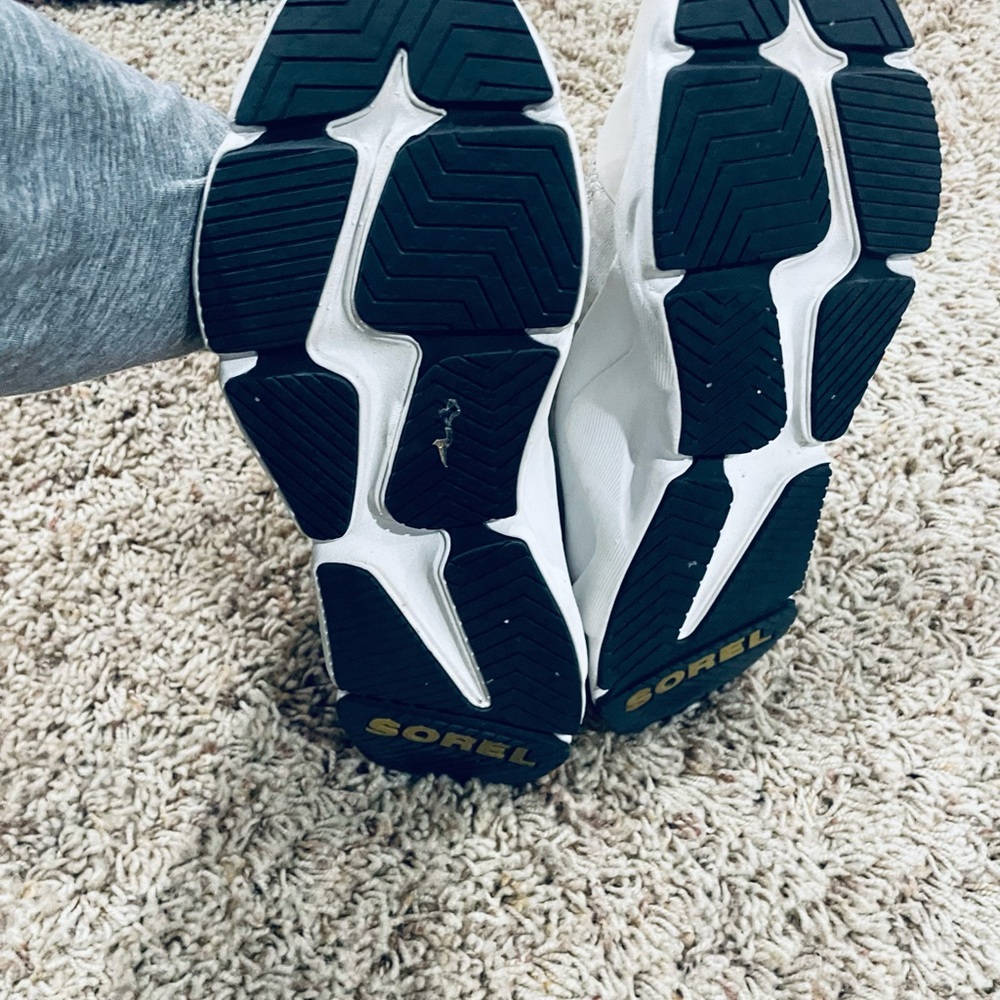 Sorel Cream and Black Sneakers with Velcro Closure - Picture 5 of 5